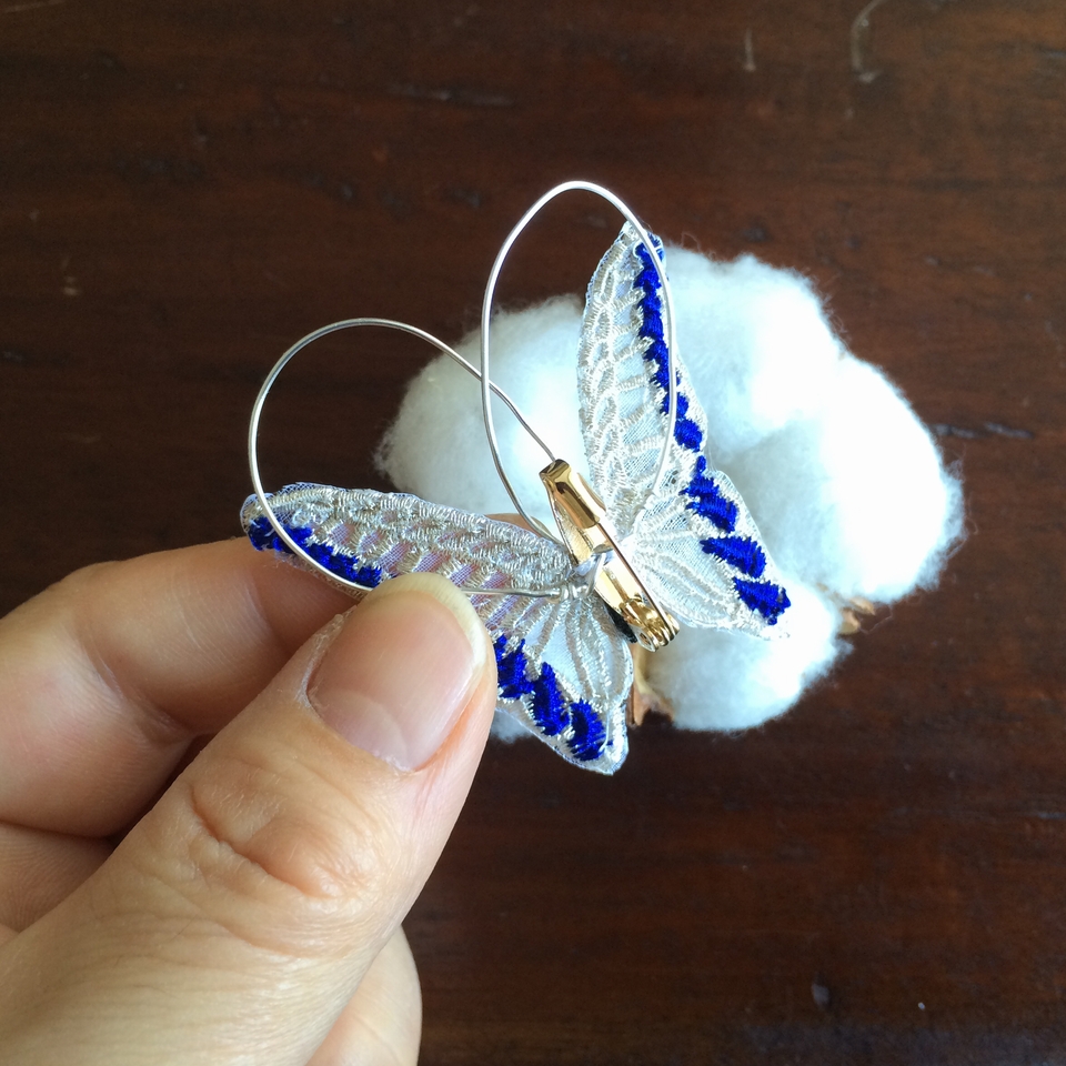 蝶々刺繍ブローチ/ハンドSilver1羽