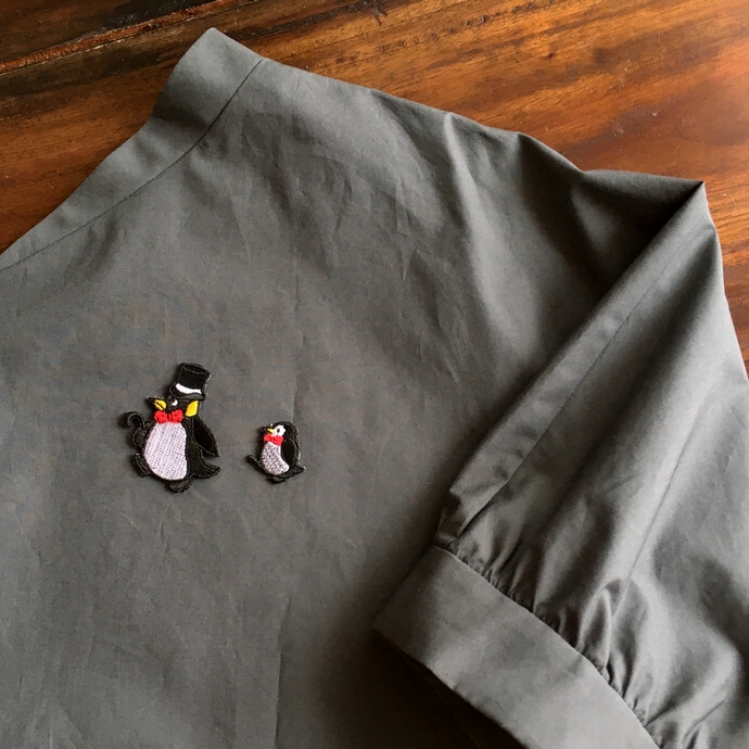 ペンギン刺繍行進[シルクハット]ワッペンシャツへ