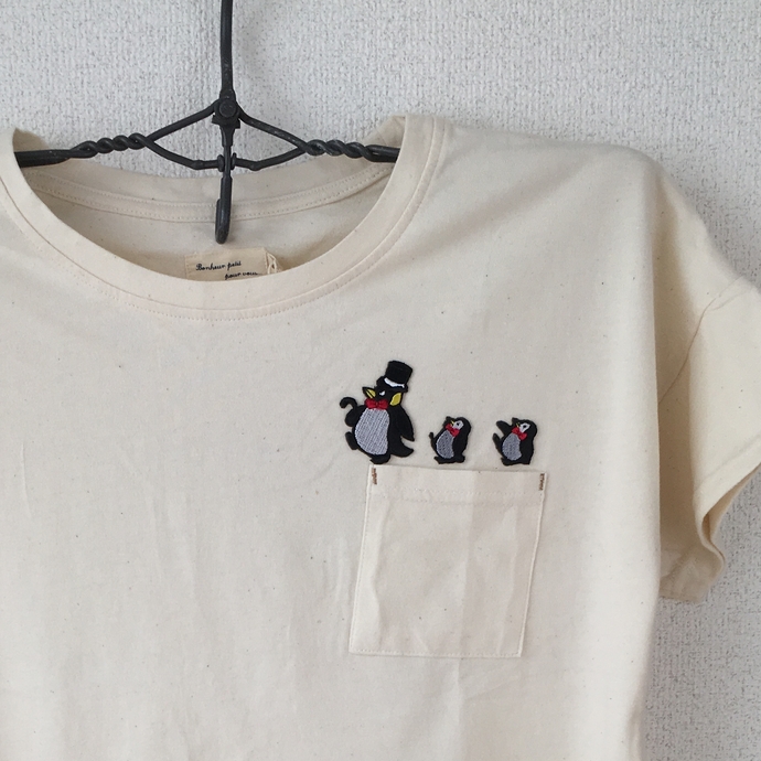 ペンギン行進［シルクハット］刺繍Tシャツハンガー