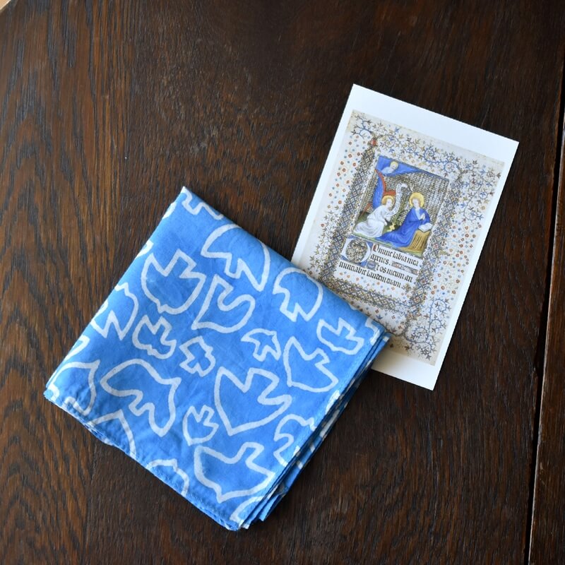 羽ばたく鳥のプリントハンカチ