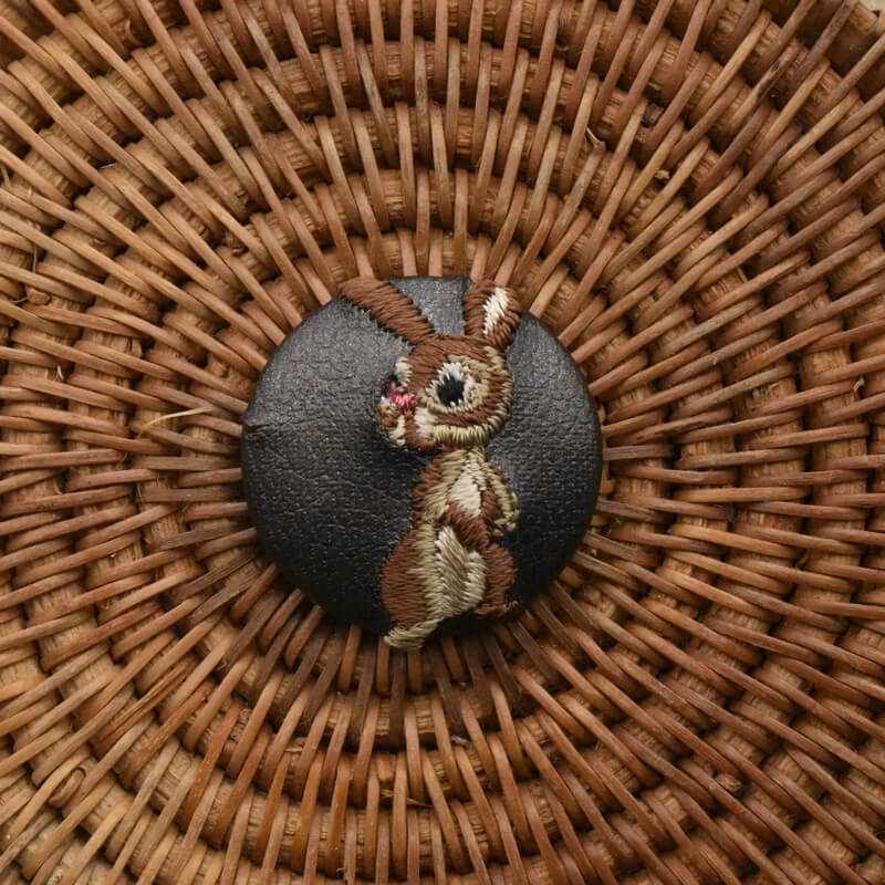 うさぎくるみボタン刺繍ブローチ/29