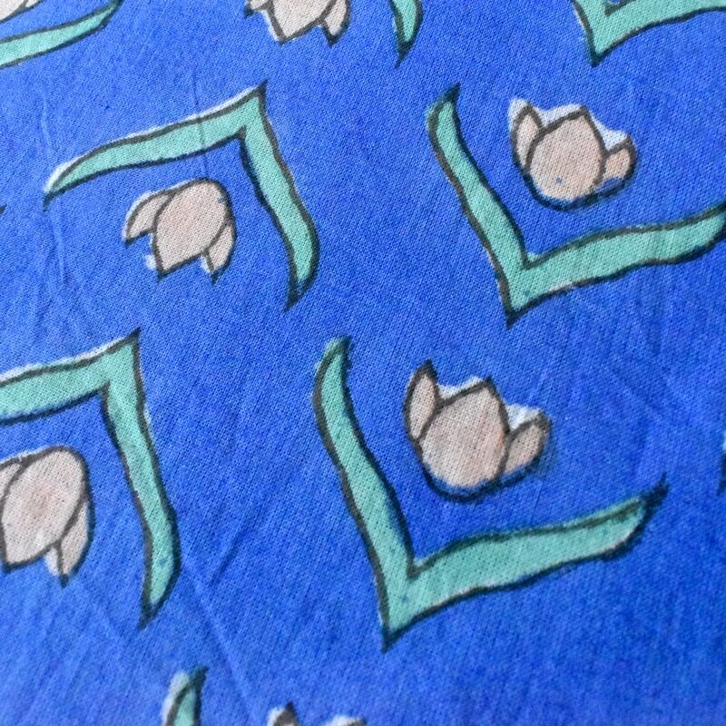 チューリップのお花畑プリントハンカチ