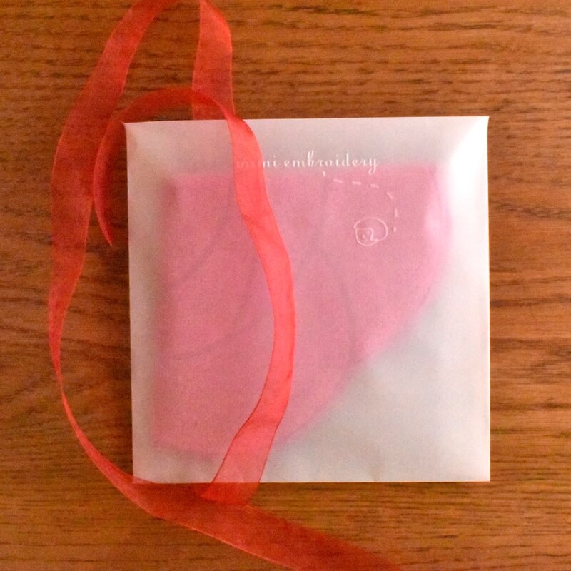 名入れ刺繍薔薇うららハンカチ