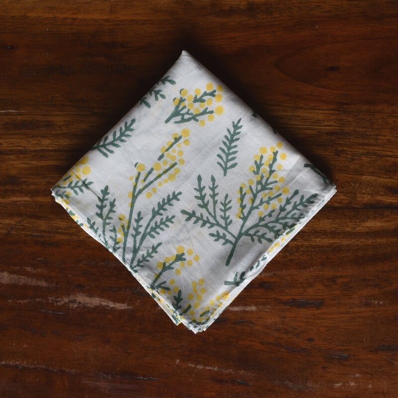 ミモザの園プリントハンカチ