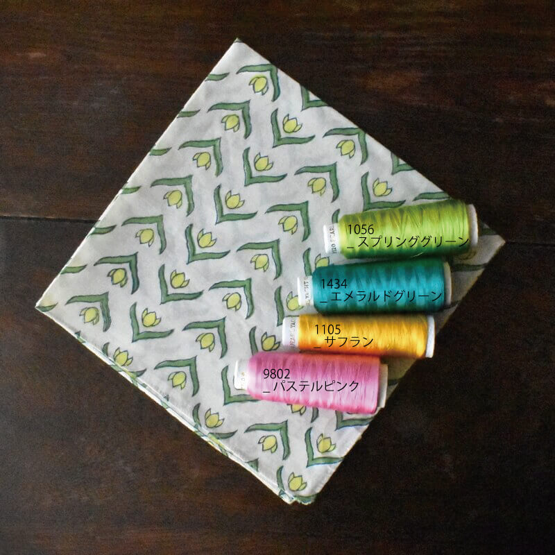 チューリップのお花畑プリントハンカチ