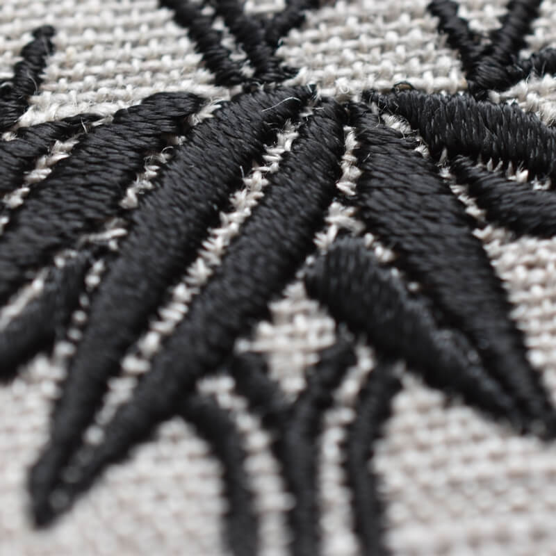 根笹の刺繍図案アップ黒