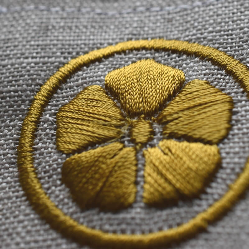 丸に桔梗の刺繍図案