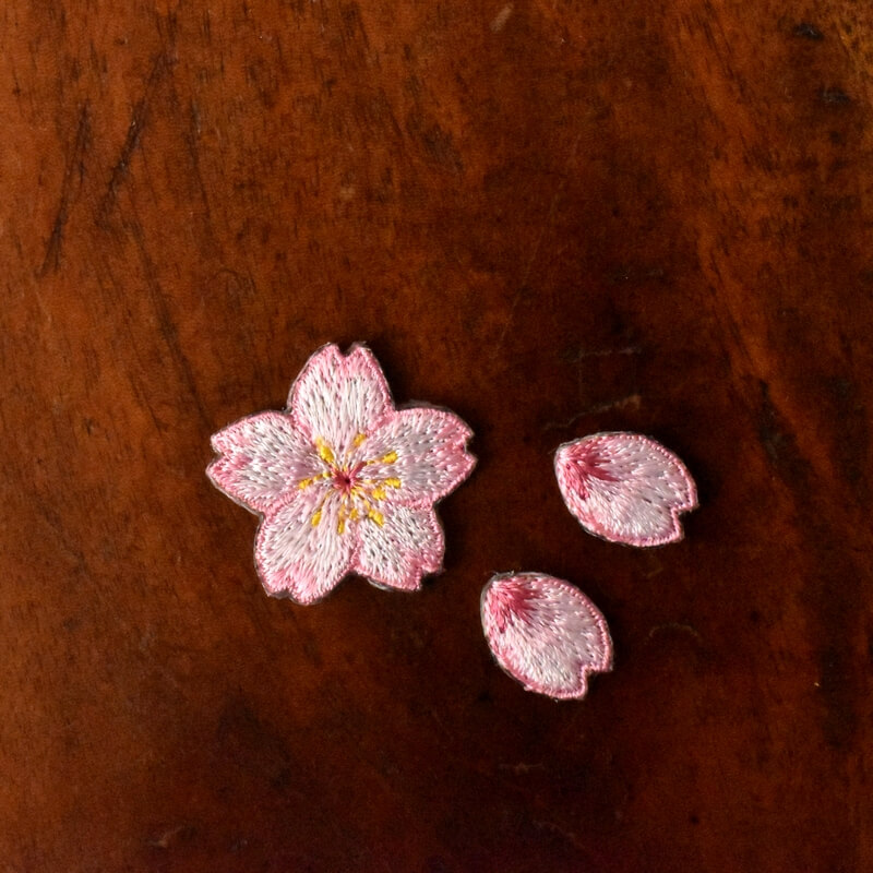 桜の刺繍ワッペン台紙