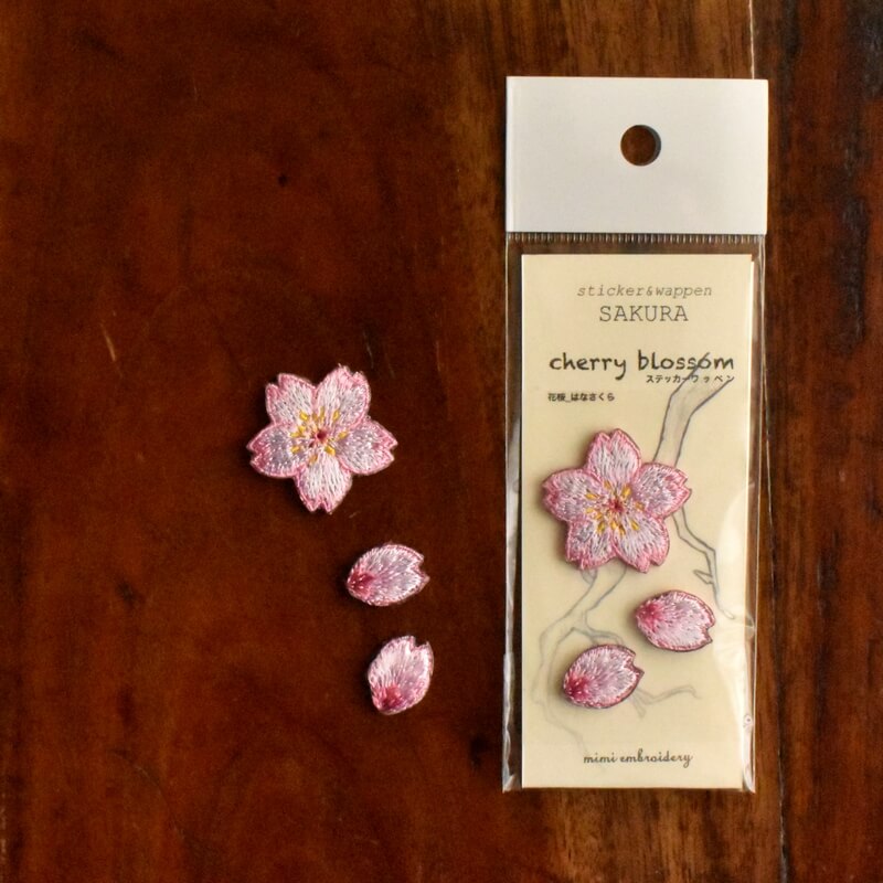 桜の刺繍ワッペン台紙
