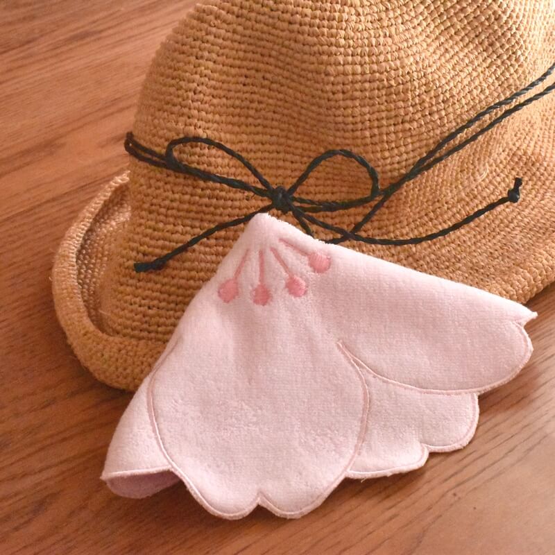 名入れ刺繍桜うららハンカチ