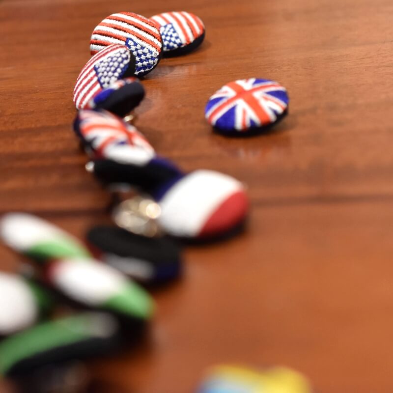 イギリスくるみボタン刺繍ブローチ/22