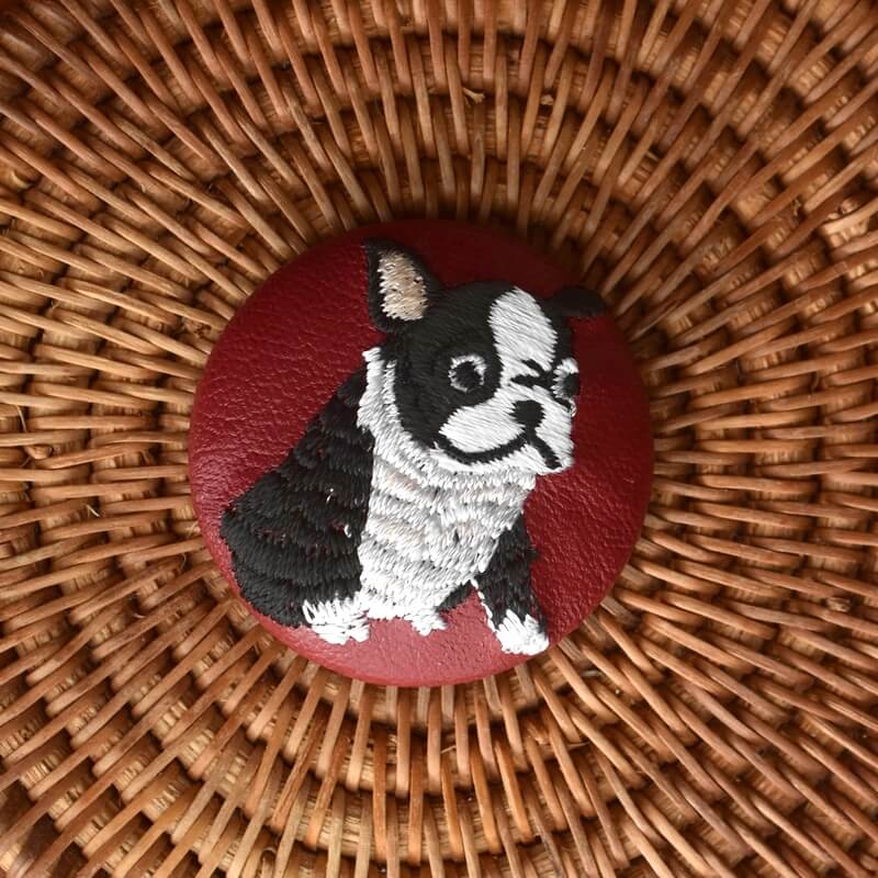 フレンチブルドックくるみボタン刺繍ブローチ/38