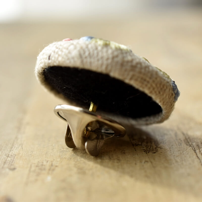 クラッチピン背面