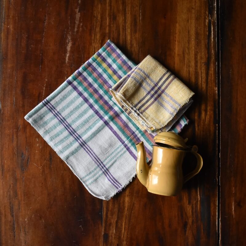 カディマドラスハンカチ