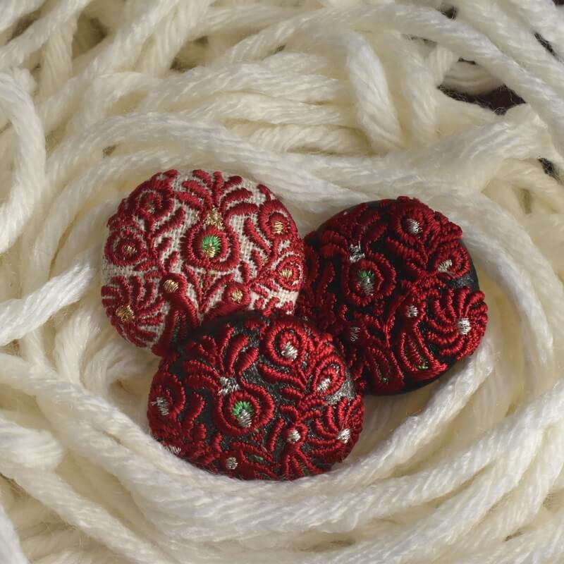 赤ハンガリー孔雀くるみボタンブルー刺繍ブローチ/29