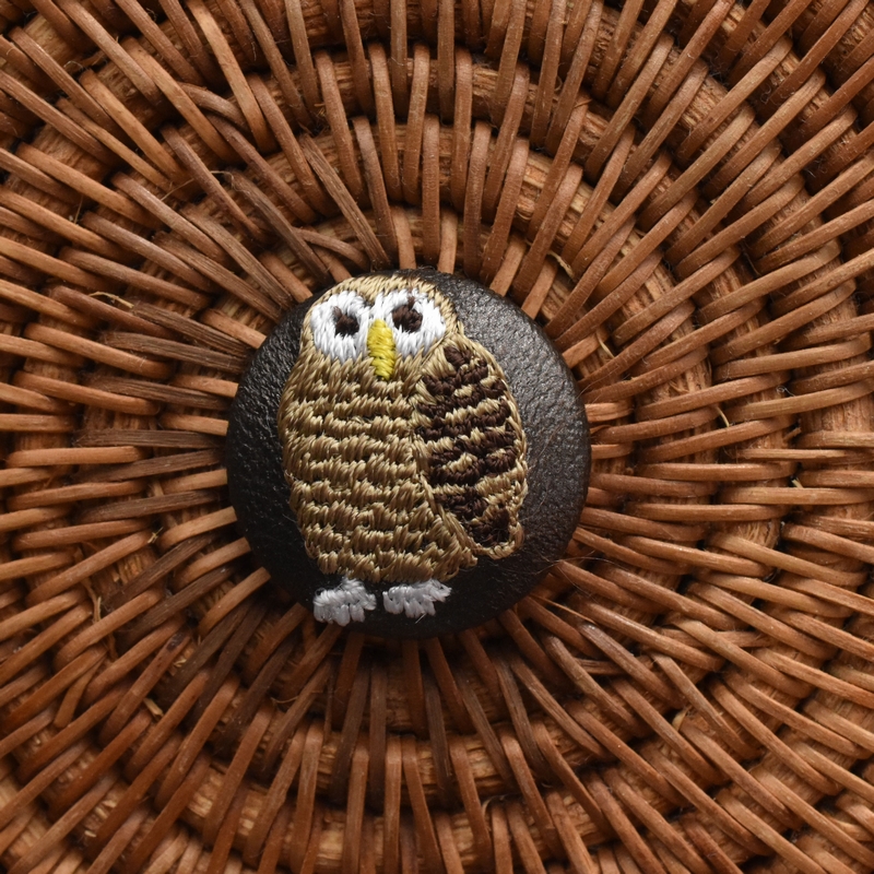 フクロウくるみボタン刺繍ブローチ/22