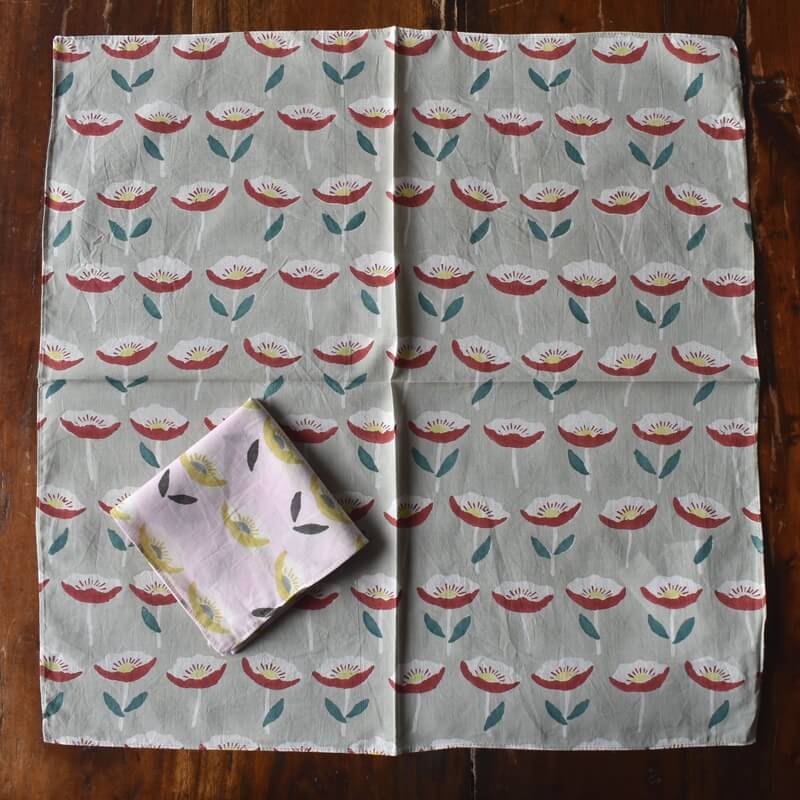 アネモネのお花畑プリントハンカチ