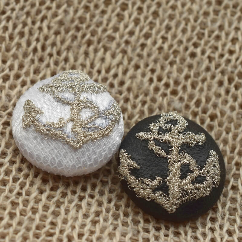 アンカー銀の碇･くるみボタン刺繍ブローチ/22