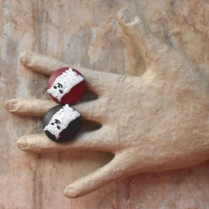 アルパカくるみボタン刺繍ブローチ/29