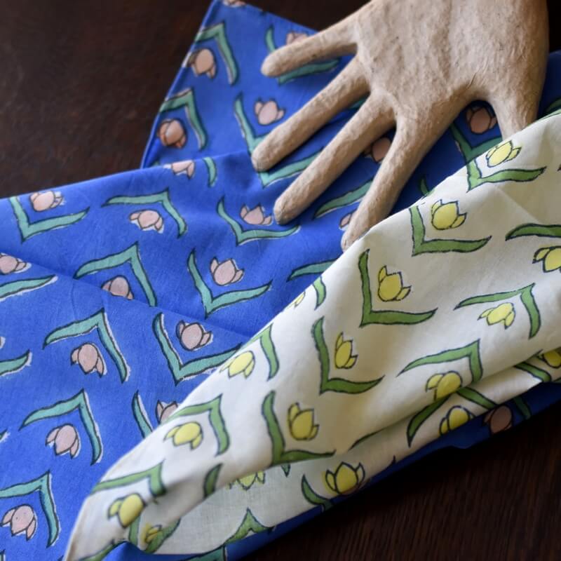 チューリップのお花畑プリントハンカチ