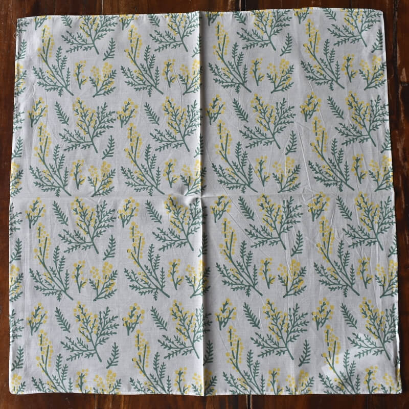 ミモザの園プリントハンカチ