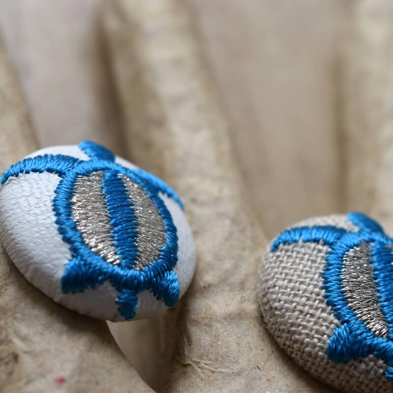 青いホヌ海亀くるみボタン刺繍ブローチ/22
