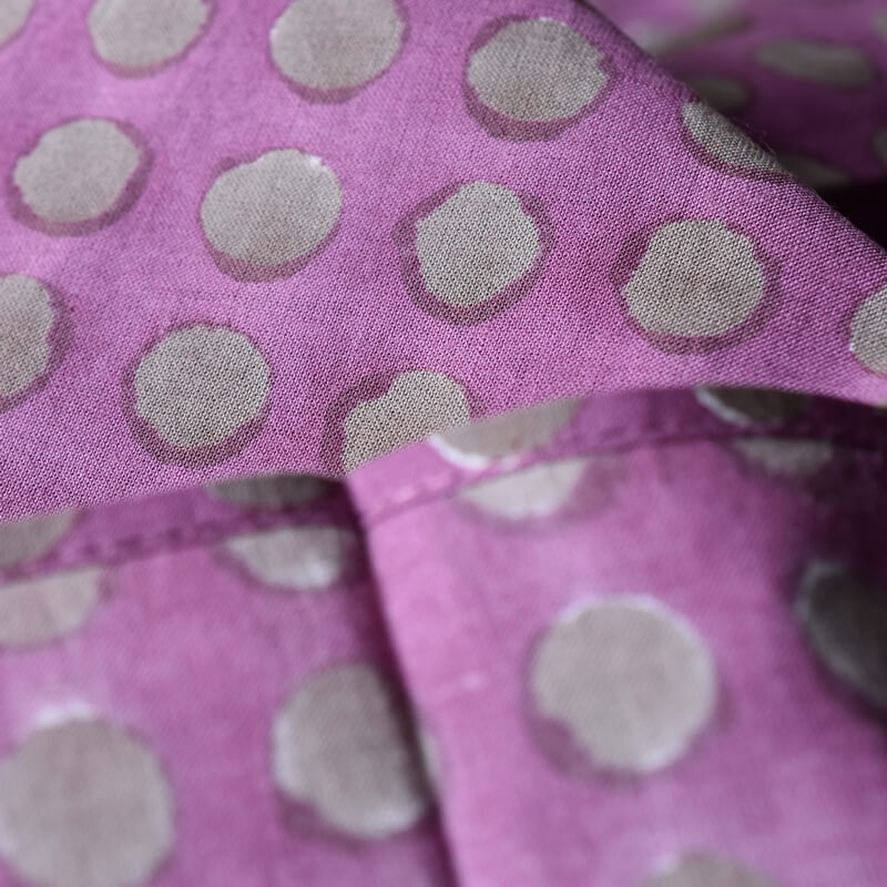 ポルカドットのプリントハンカチ