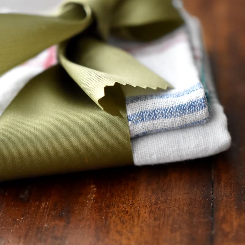 カディマドラスハンカチリボン