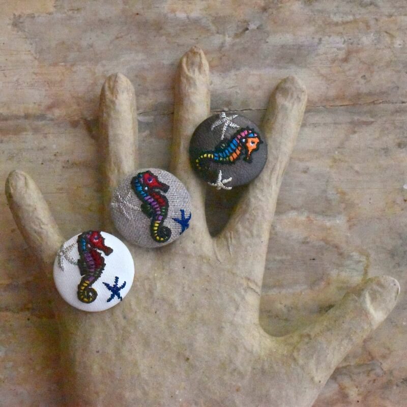 タツノオトシゴヒトデくるみボタン刺繍ブローチ/29