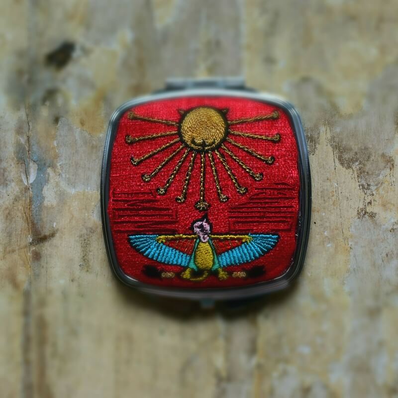 永遠の美刺繍のコンパクトミラー　