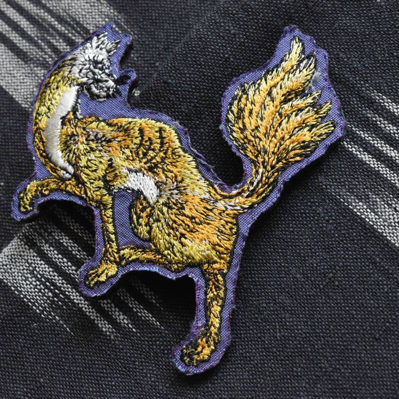九尾の狐刺繍アクセサリー着物