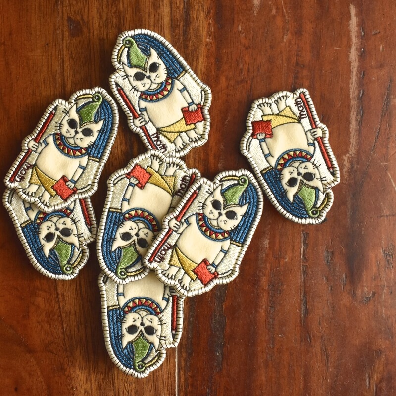 トト様ミミケルの刺繍ブローチ