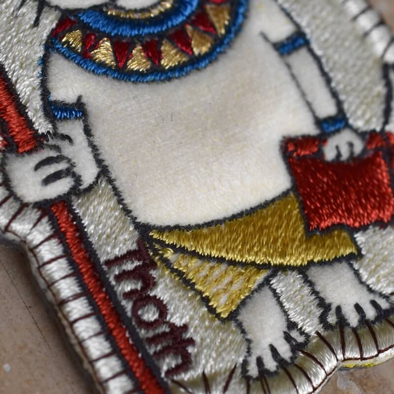 トト様ミミケルの刺繍ブローチ