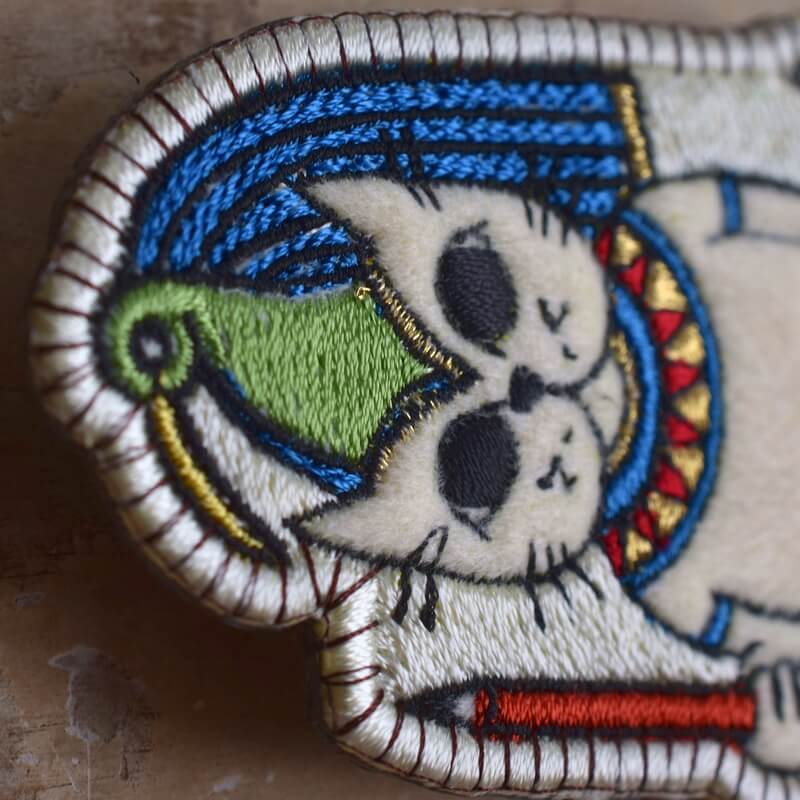 トト様ミミケルの刺繍ブローチ