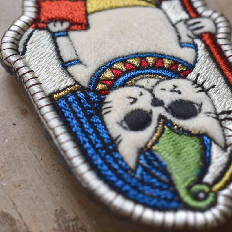 トト様ミミケルの刺繍ブローチ