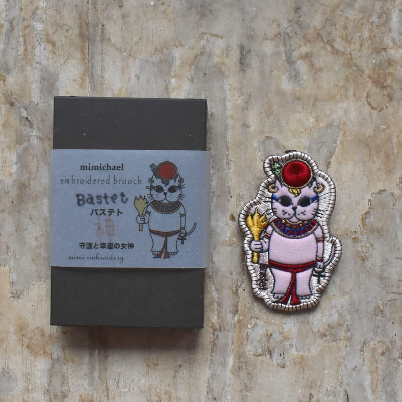 バステト様ミミケルの刺繍ブローチ