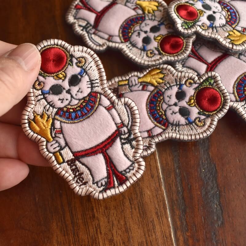 バステト様ミミケルの刺繍ブローチ