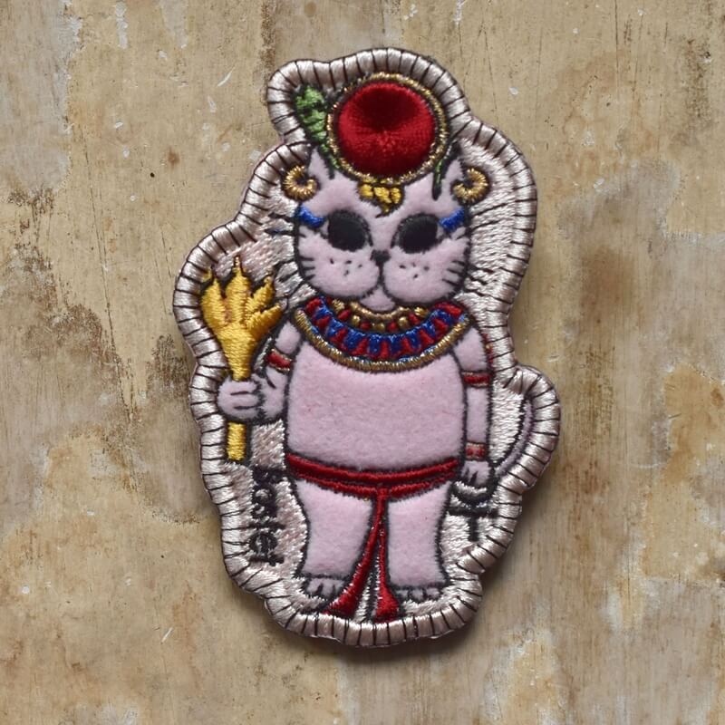 バステト様ミミケルの刺繍ブローチ
