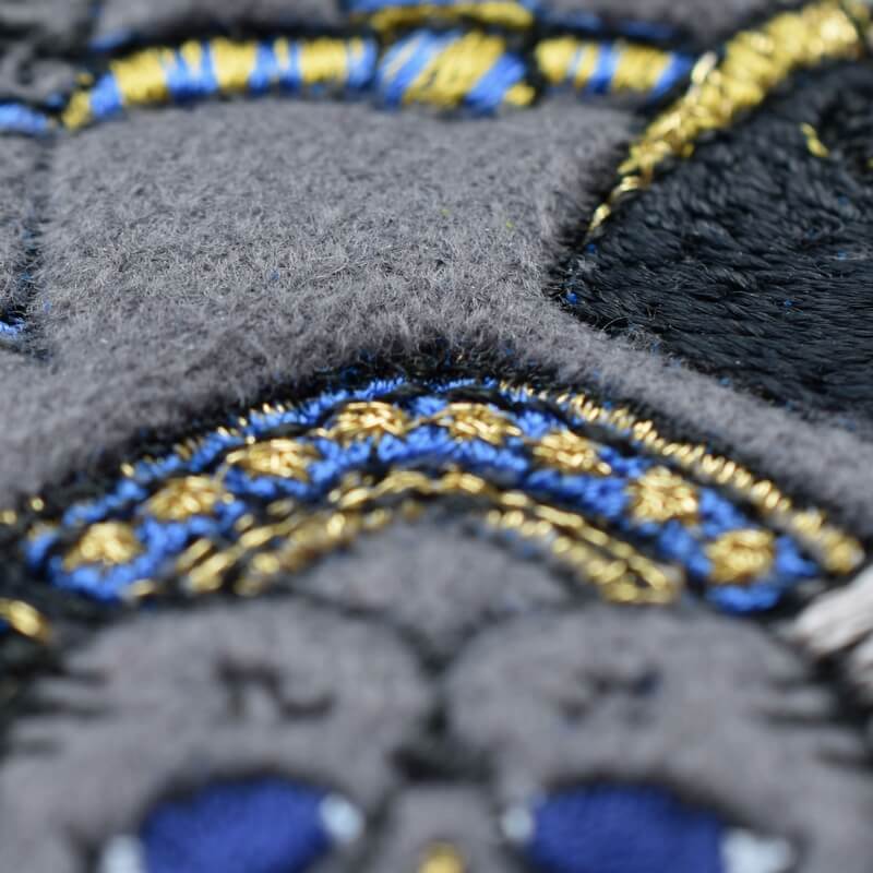 アヌビス様ミミケルの刺繍ブローチ
