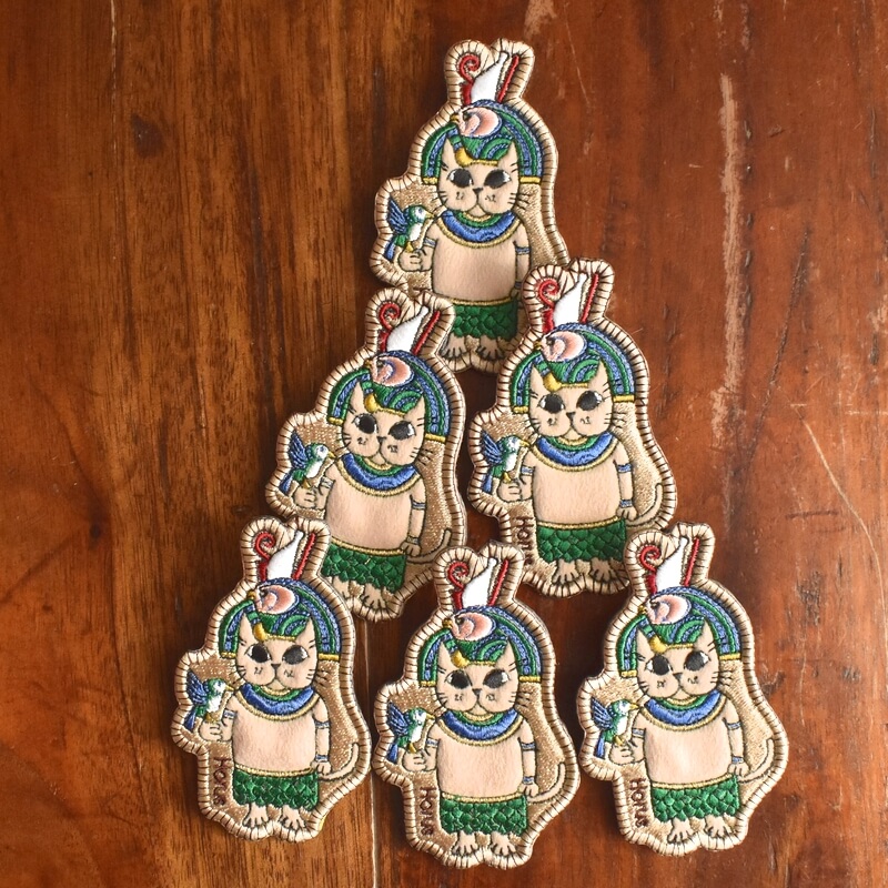 ホルス様ミミケルの刺繍ブローチ