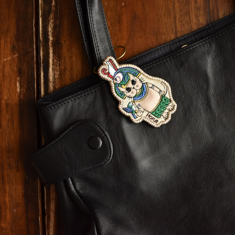 ホルス様ミミケルの刺繍ブローチ