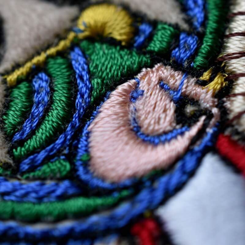 ホルス様ミミケルの刺繍ブローチ