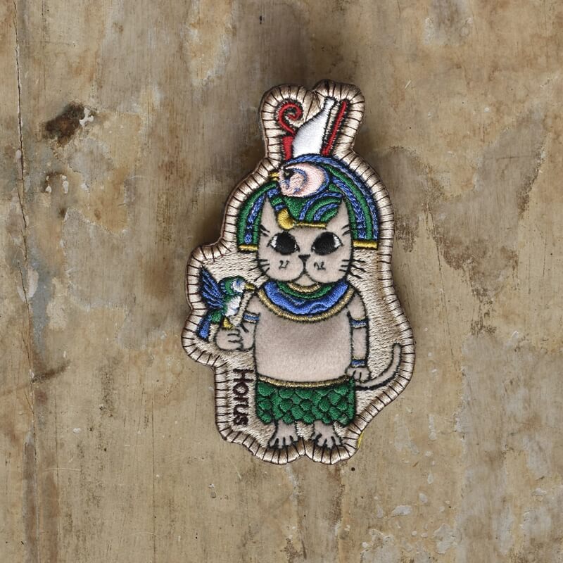 ホルス様ミミケルの刺繍ブローチ