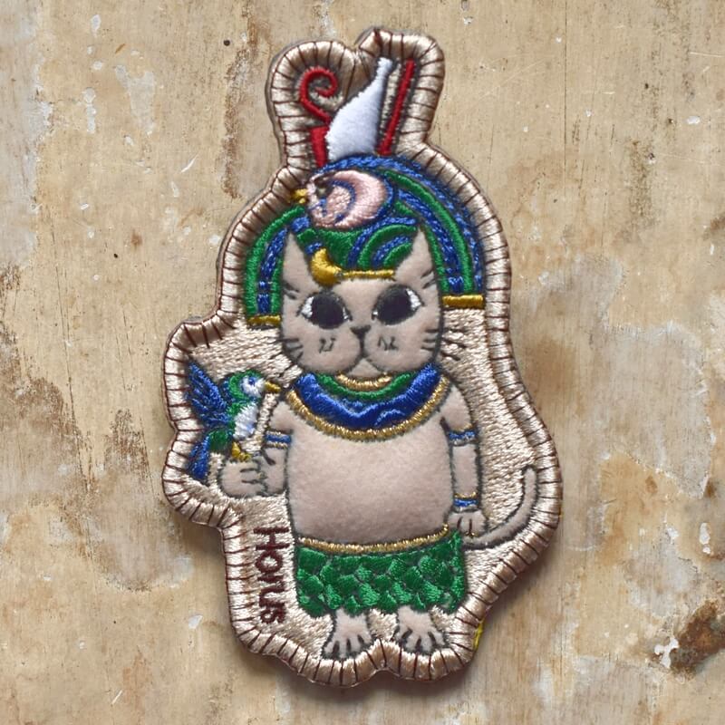 ホルス様ミミケルの刺繍ブローチ