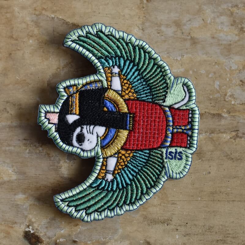 イシス様ミミケルの刺繍ブローチ