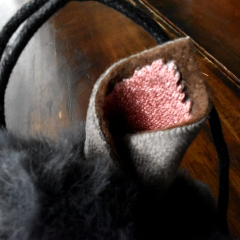 鉄仮面ミミケル刺繍のティッシュカバーとポーチ付きカゴ