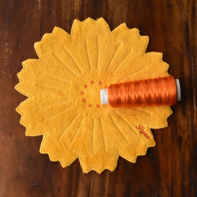 名入れ刺繍たんぽぽうららハンカチ