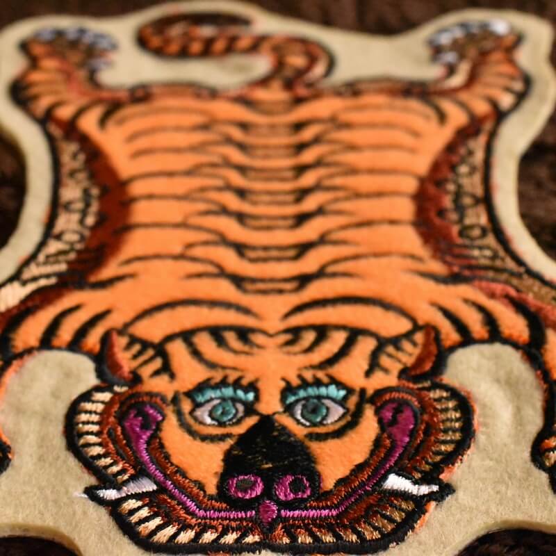 チベタンタイガー・ラグ／［Tiger Rugs］刺繍アップリケ | mimi刺繍