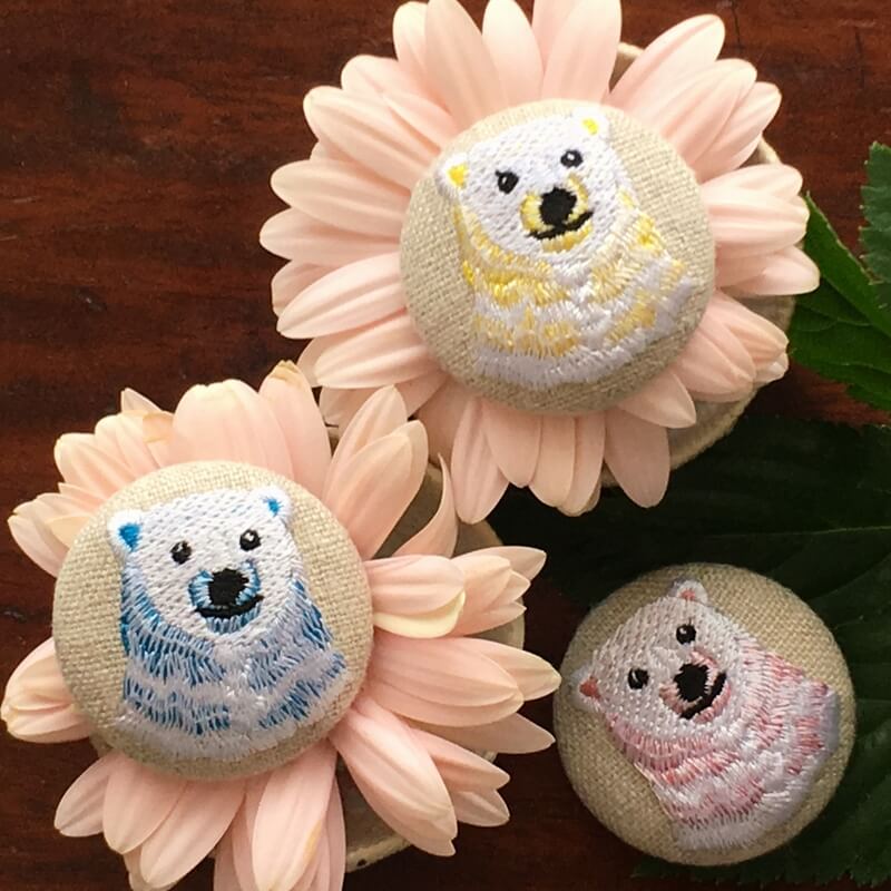 白熊くるみボタン刺繍ブローチ/38