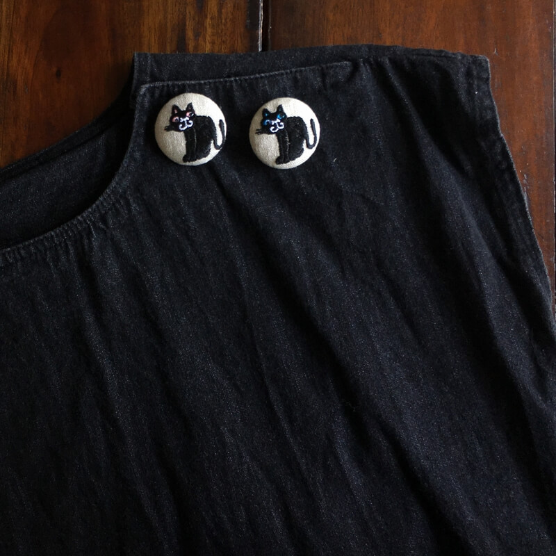 猫のくるみボタン